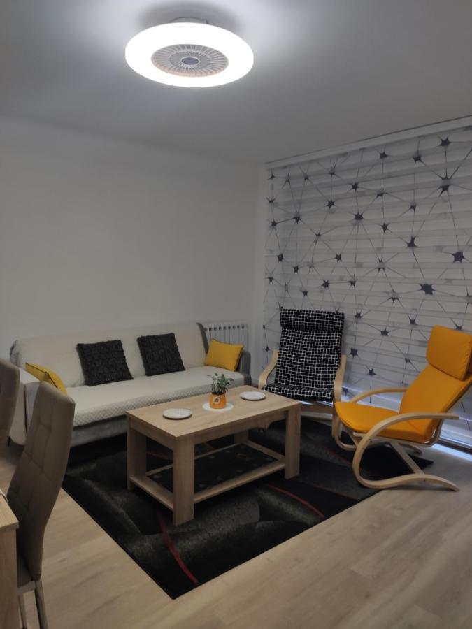 Apartamento Estel La Seu d'Urgell Exteriör bild